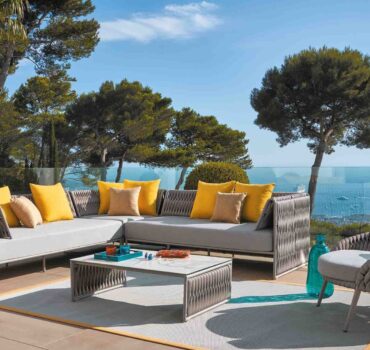 Transform Your Backyard Oasis: Luxury Outdoor Furniture Inspirations